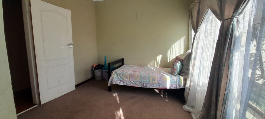5 Bedroom Property for Sale in La Hoff North West